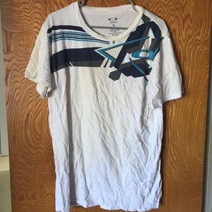 XL slim fit Oakley short sleeve